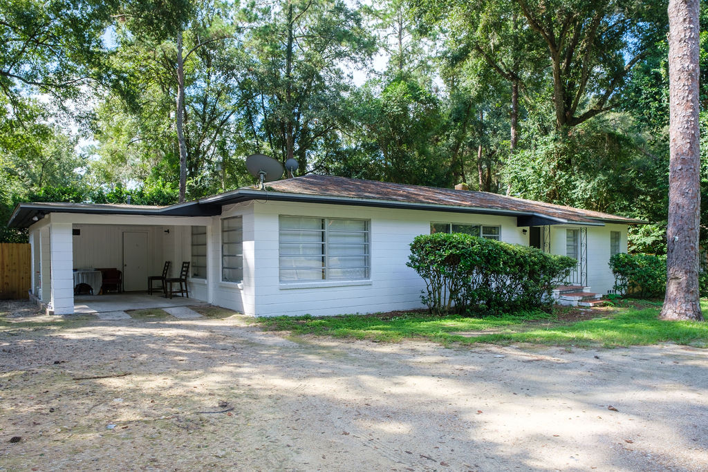 3035 West University Avenue NEW