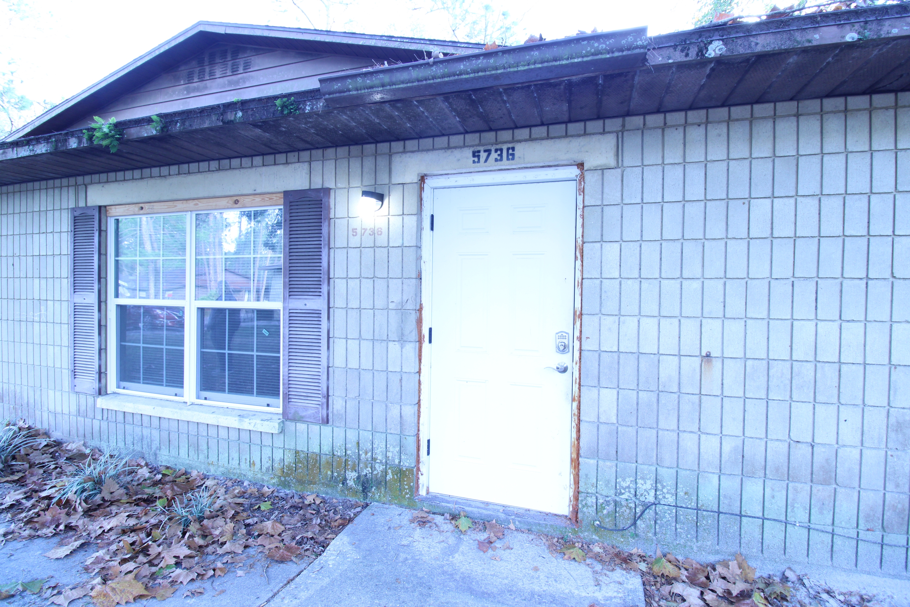 5736 Northwest 25th Terrace